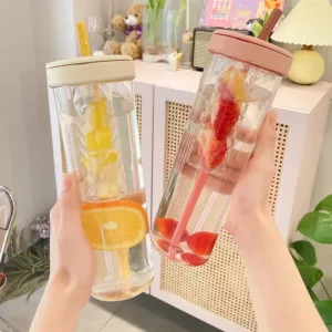 Gourde avec paille et infuseur 700 ml
